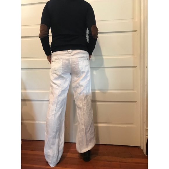 Selling outfit (shoes not included) - Picture 2 of 3